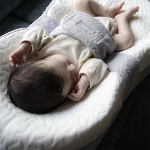 BabyJem Tummy My First Bed saltea antialunecare