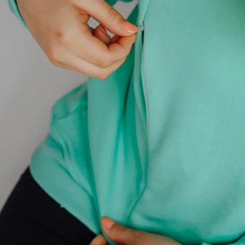 Maleta verde cu fermuare alaptare