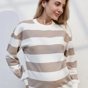 Costum bej Lima